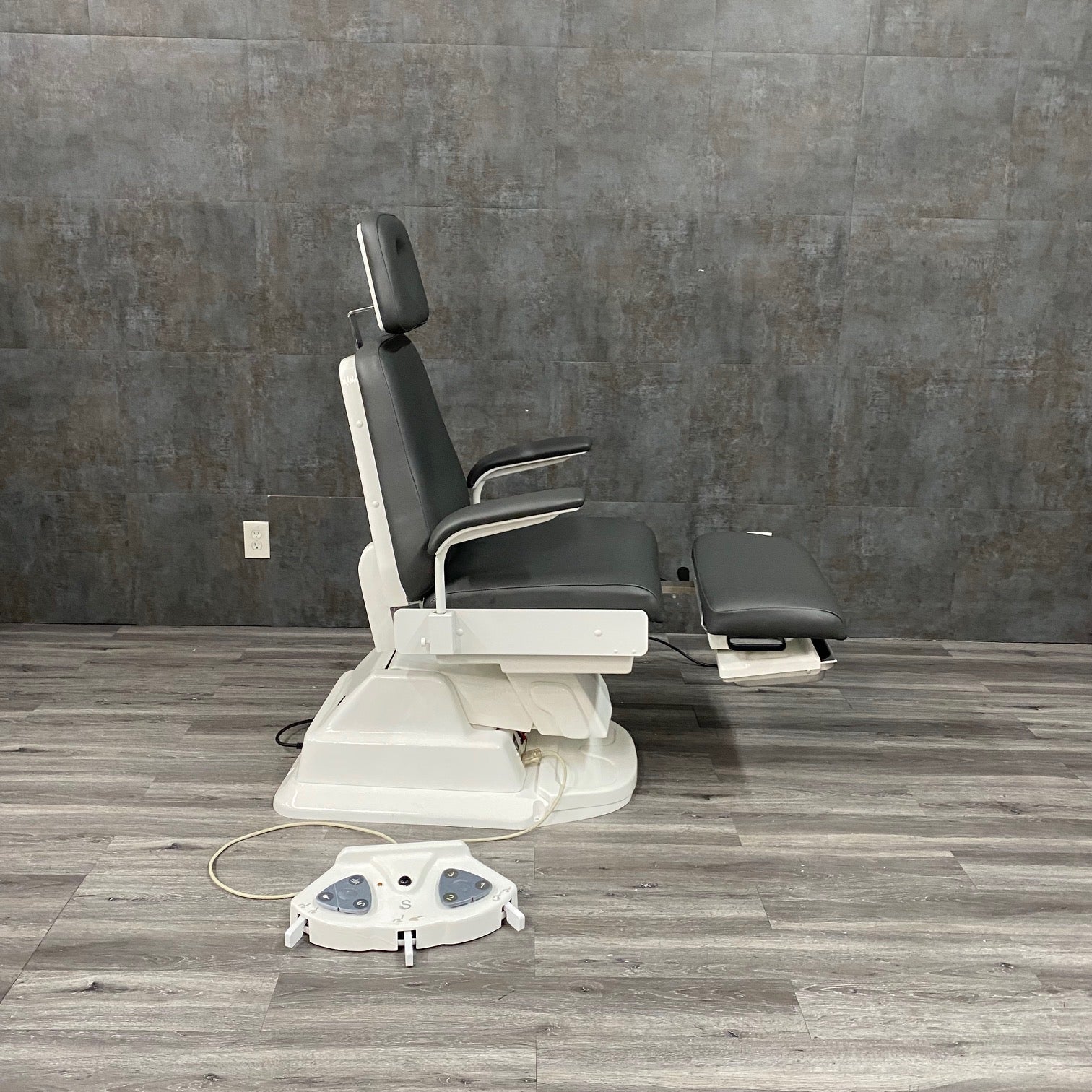 Boyd Podiatry Chair - Boyd -Angelus Medical