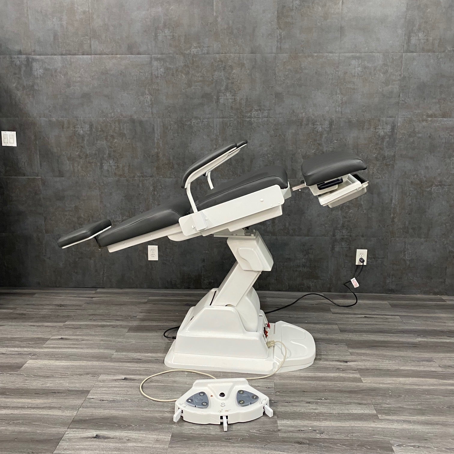 Boyd Podiatry Chair - Boyd -Angelus Medical