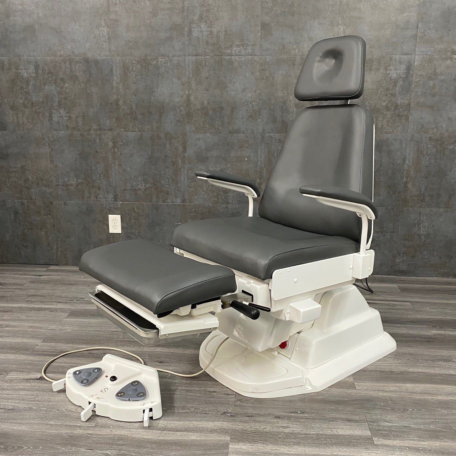 Boyd Podiatry Chair - Boyd -Angelus Medical
