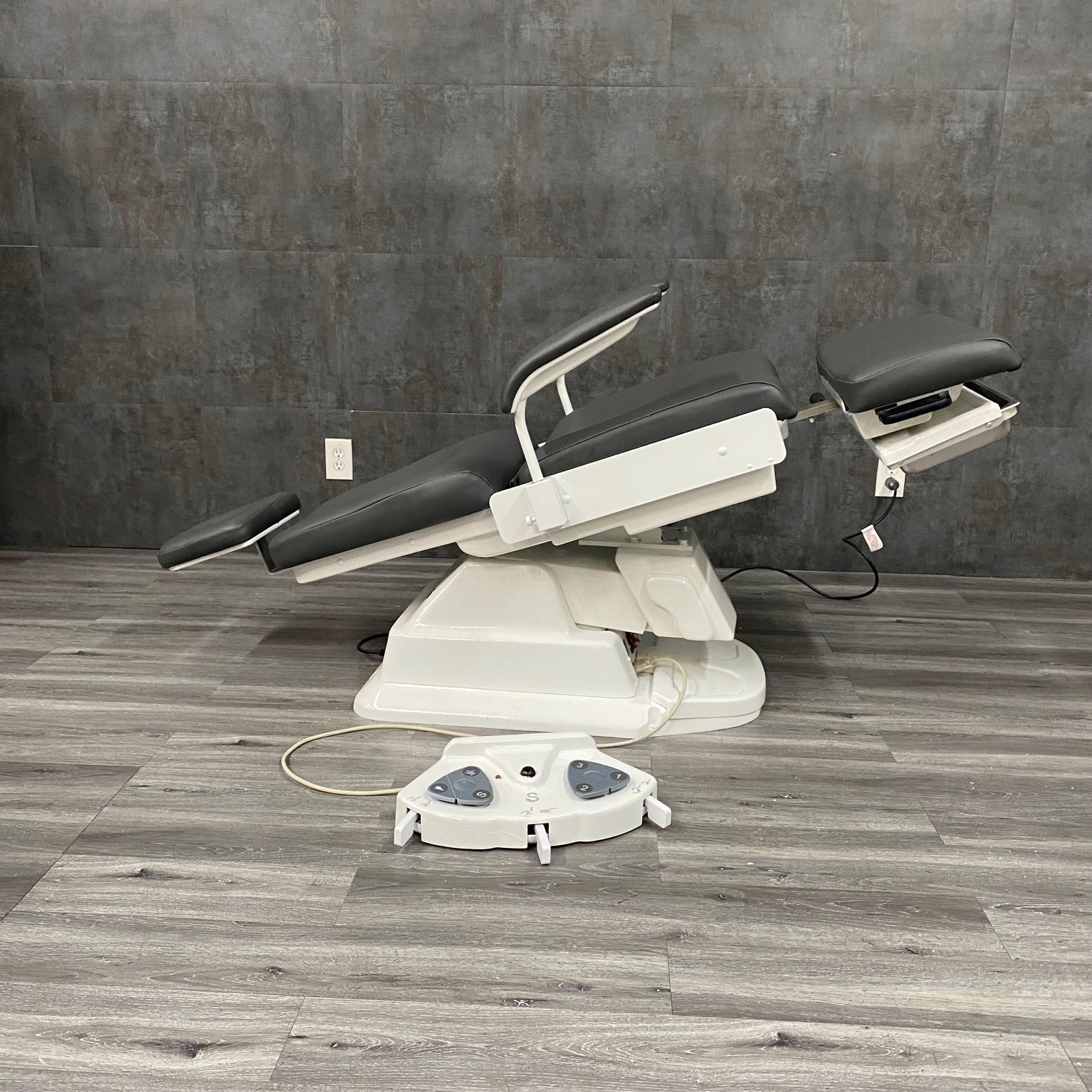 Boyd Podiatry Chair - Boyd -Angelus Medical