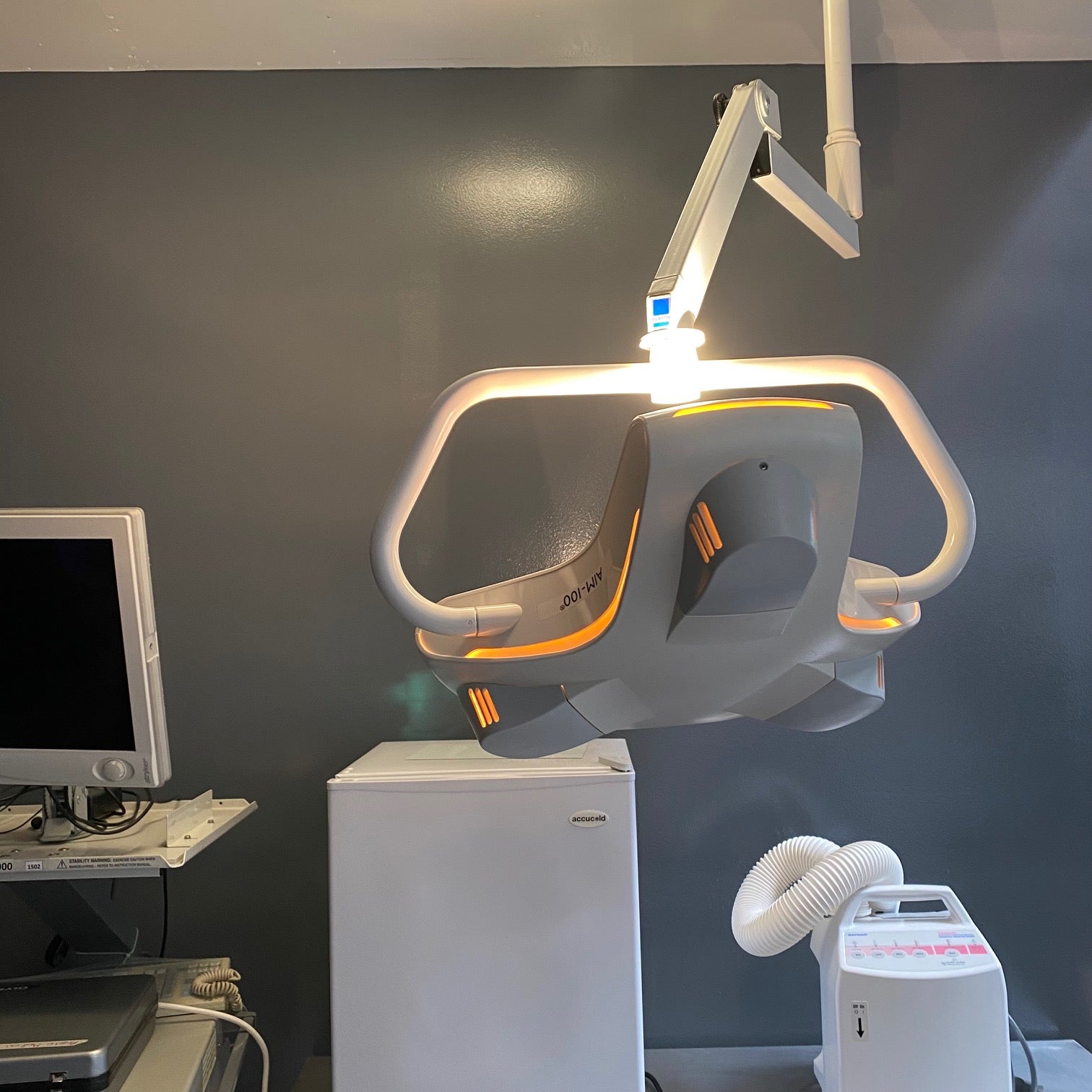 Burton AIM 100 Ceiling Mount OR Light - Burton -Angelus Medical