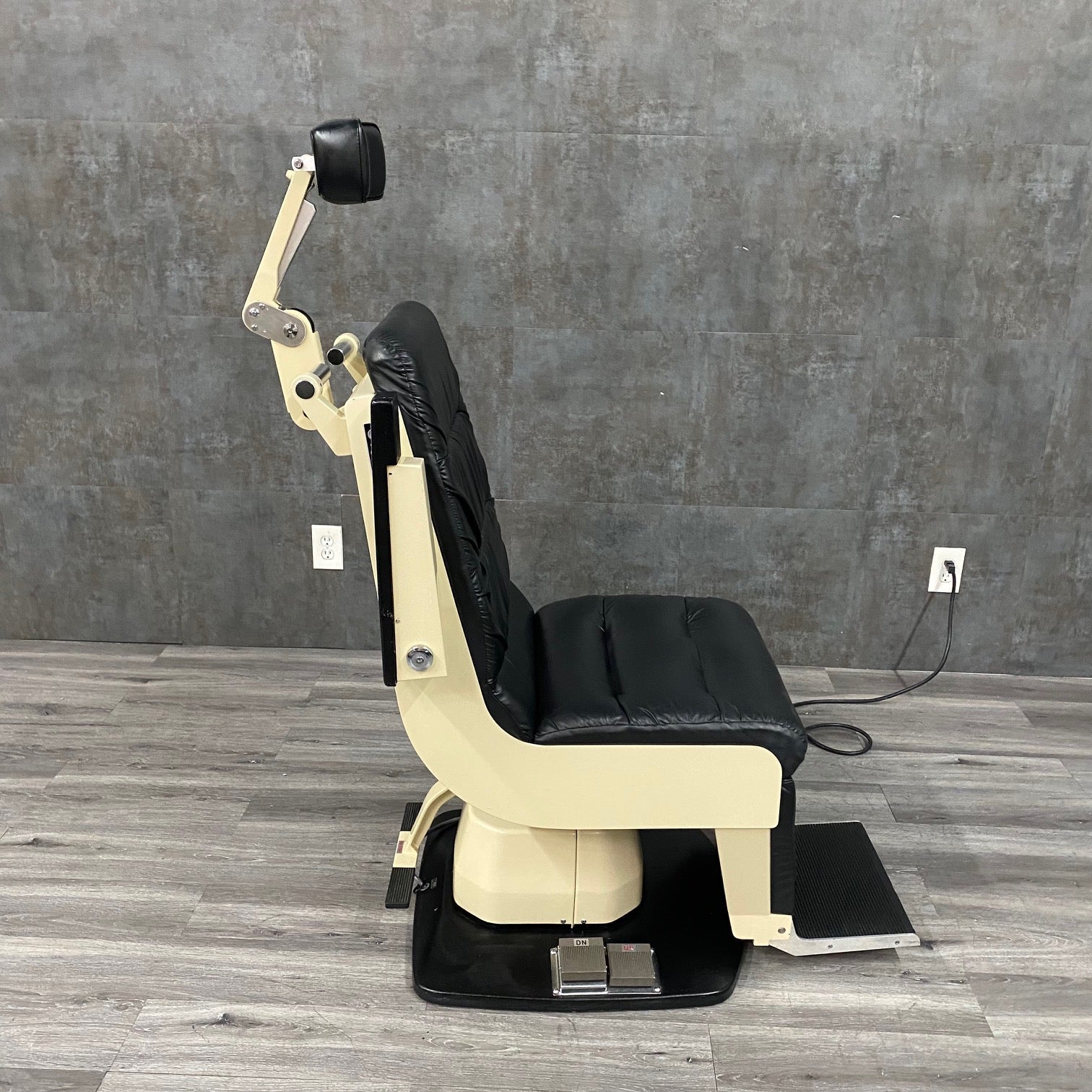 Burton Tilt Chair & XL-3000 Stand Package - Burton -Angelus Medical
