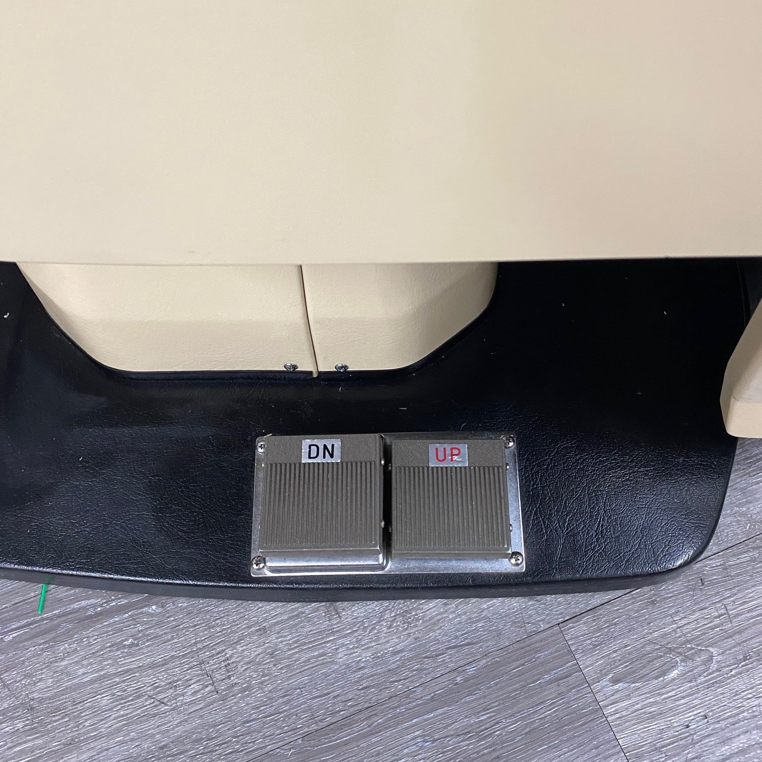 Burton Tilt Chair & XL-3000 Stand Package - Burton -Angelus Medical