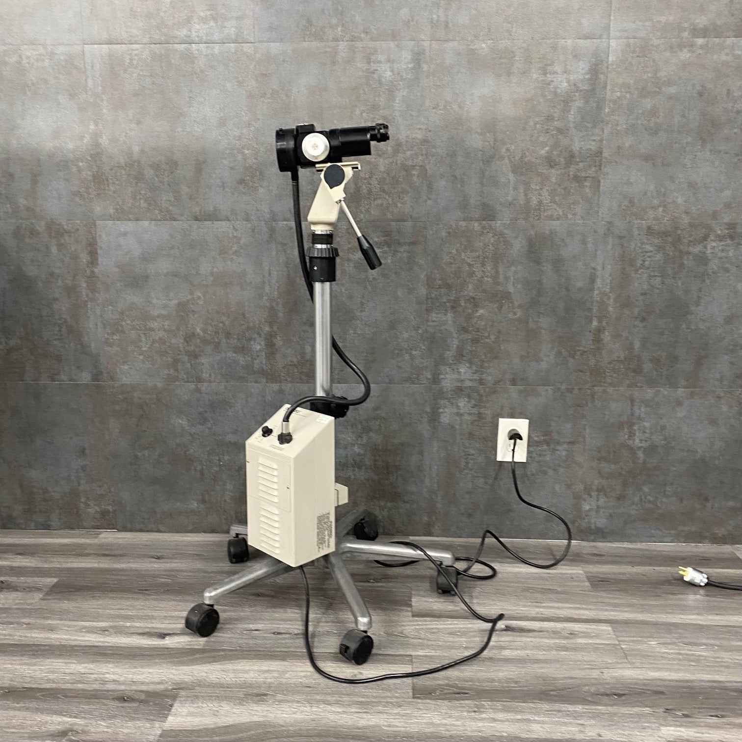 Cabot Medical Cyromedics Compact Colposcope (Refurbished) - Cabot Medical -Angelus Medical