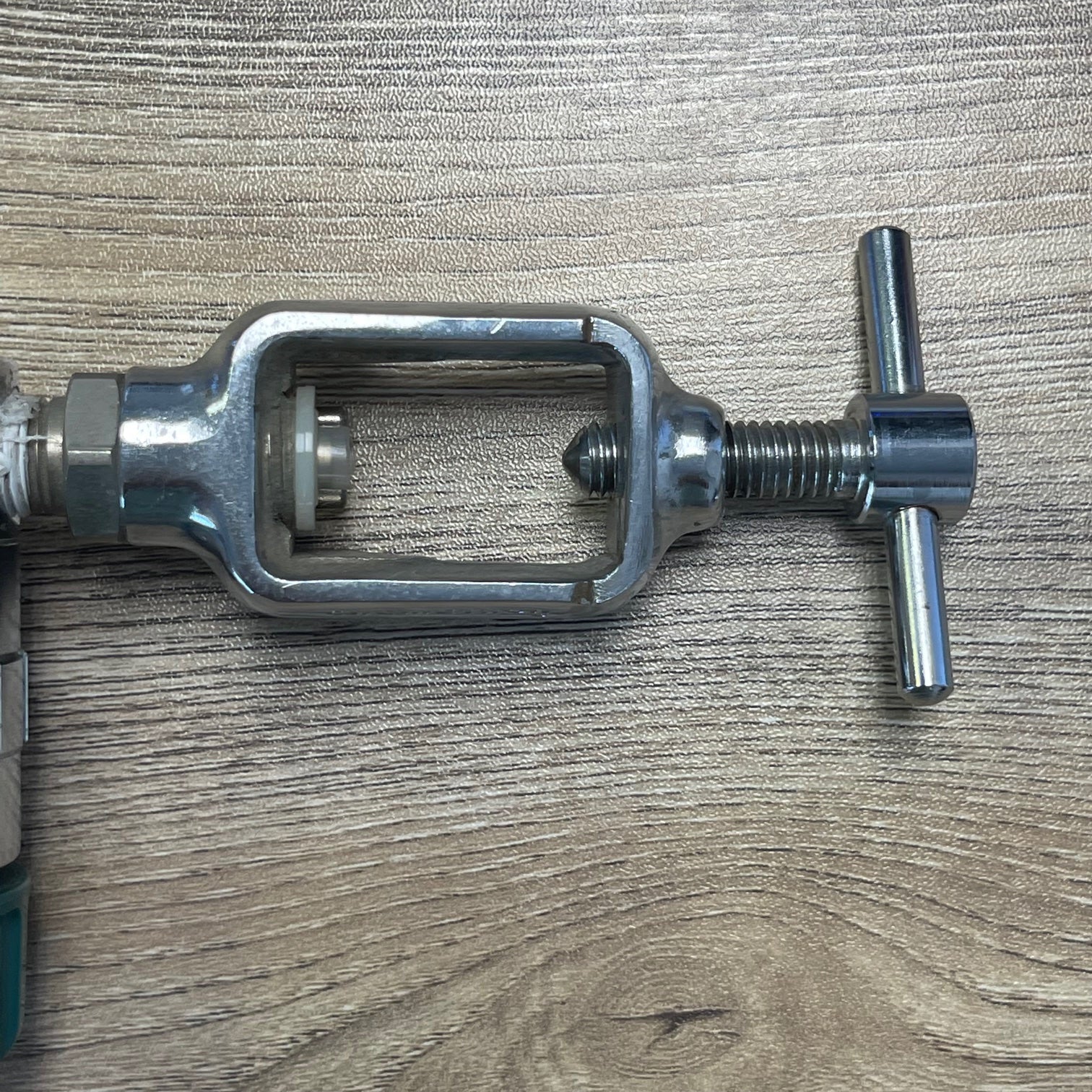 Chemetron oxygen Regulator (Used) - Chemetron -Angelus Medical