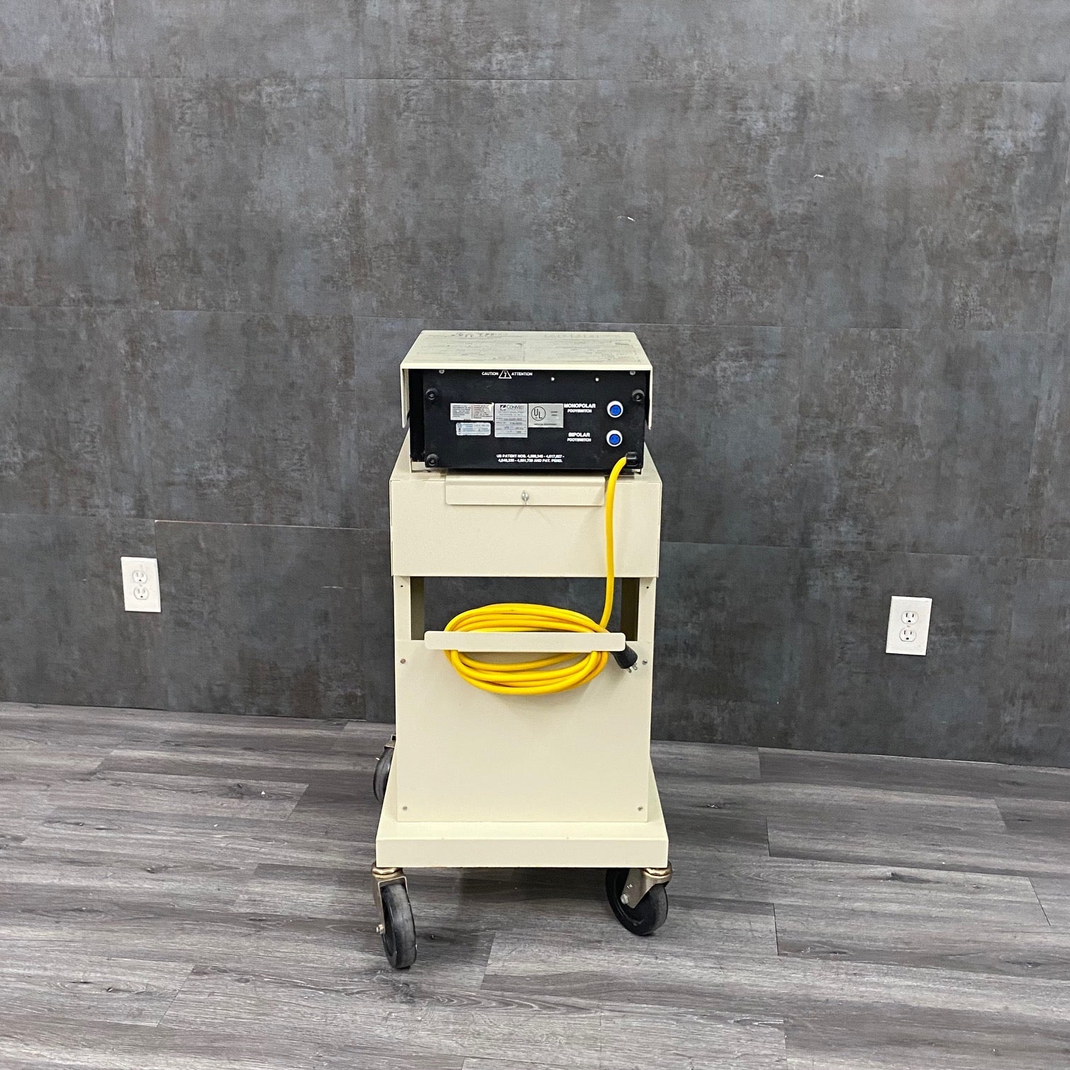 Conmed Sabre 2400 ESU - Conmed -Angelus Medical