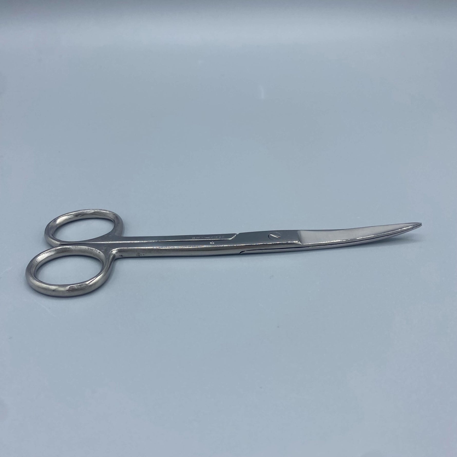 Crown Operating Room Scissors Curved Sharp/Sharp - Crown -Angelus Medical