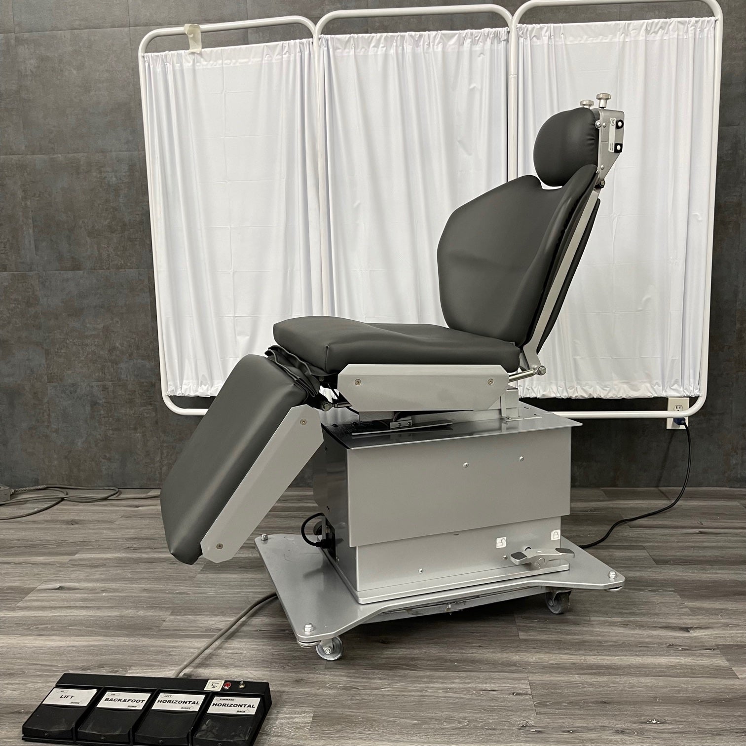 Dexta XYZ Procedure chair (Clearance) - Dexta -Angelus Medical