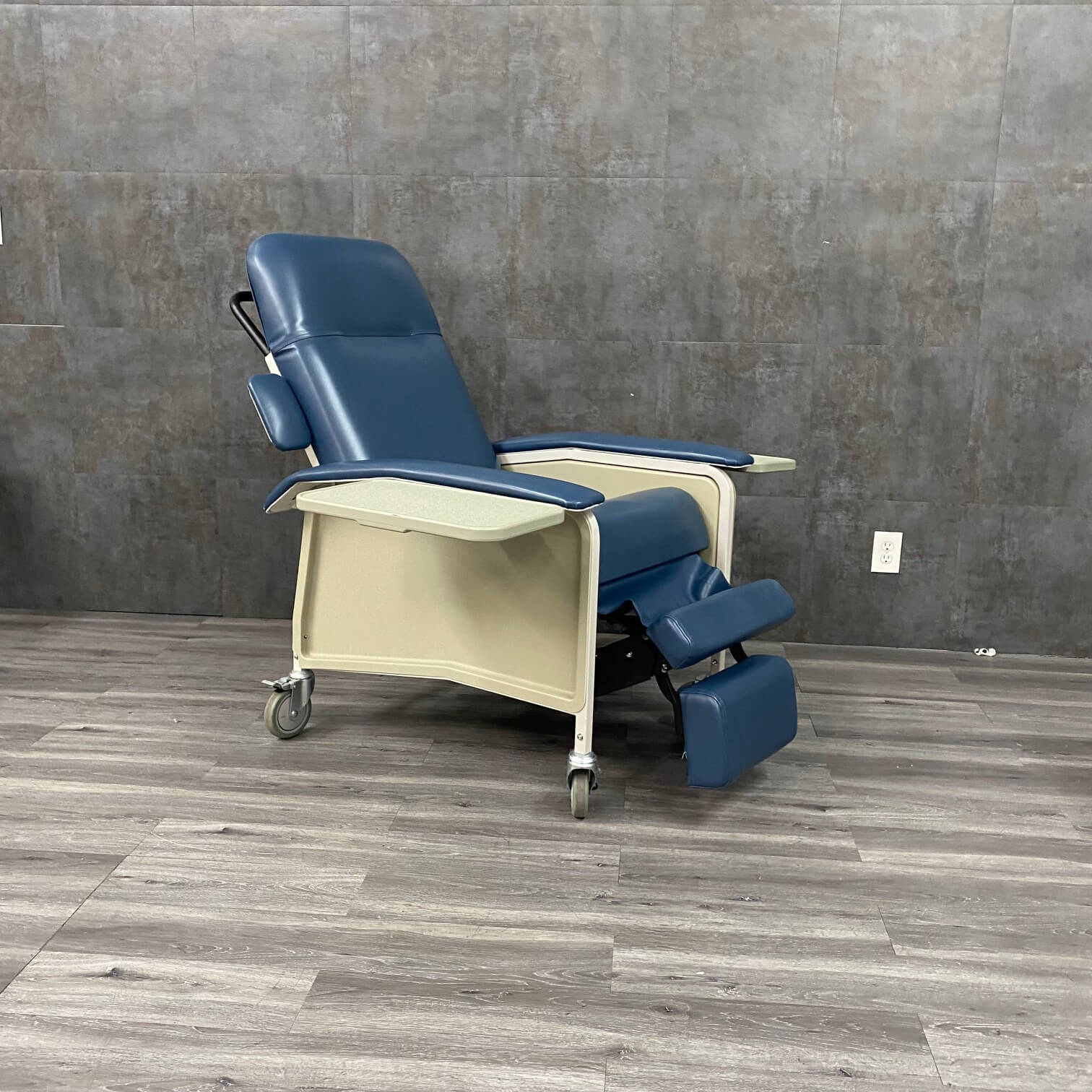 Drive D577-BR Clinical Geri Chair Recliner - Drive Medical – Angelus ...