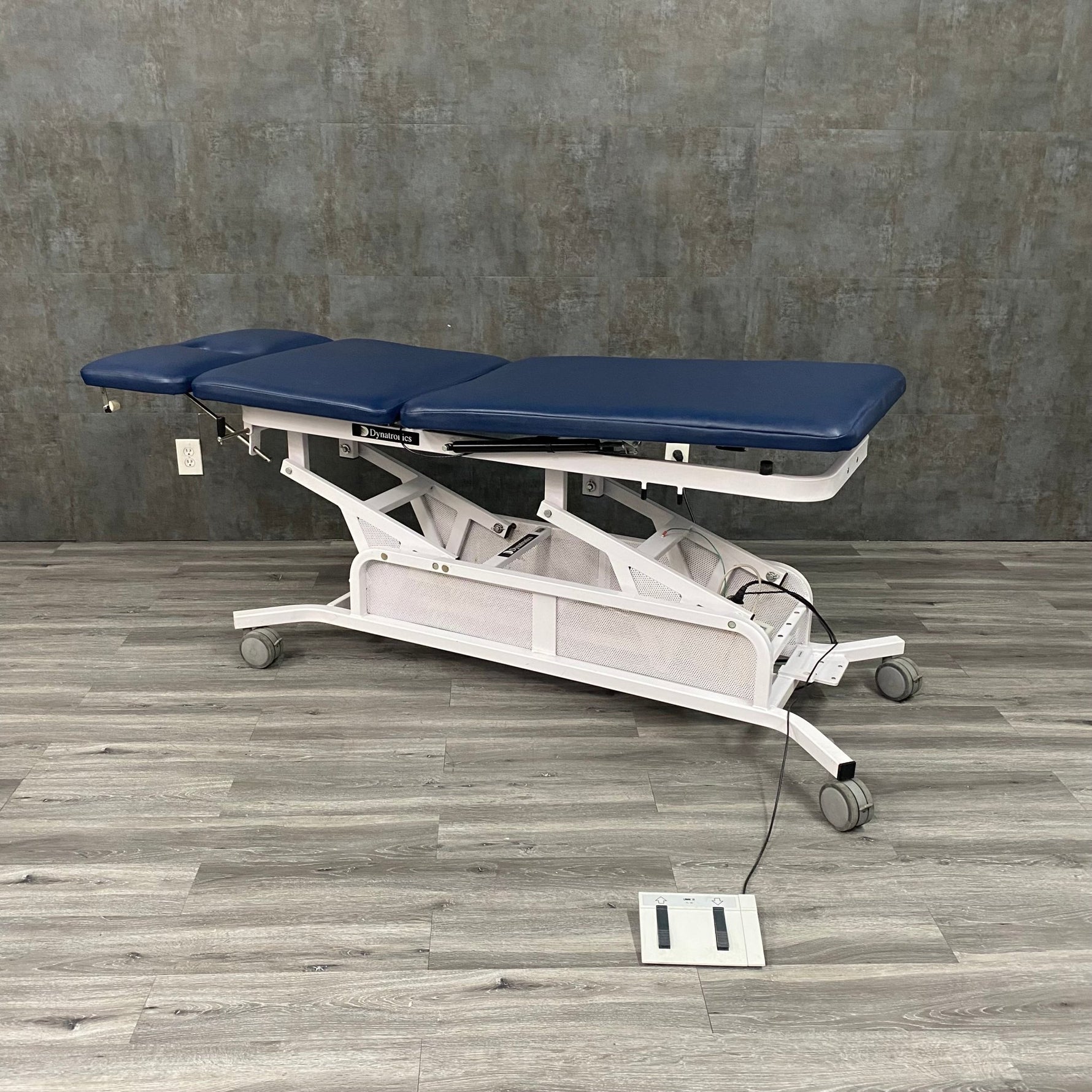 Dynatron Electric Hi Lo 3 Section Table (Refurbished) - Dynatron -Angelus Medical