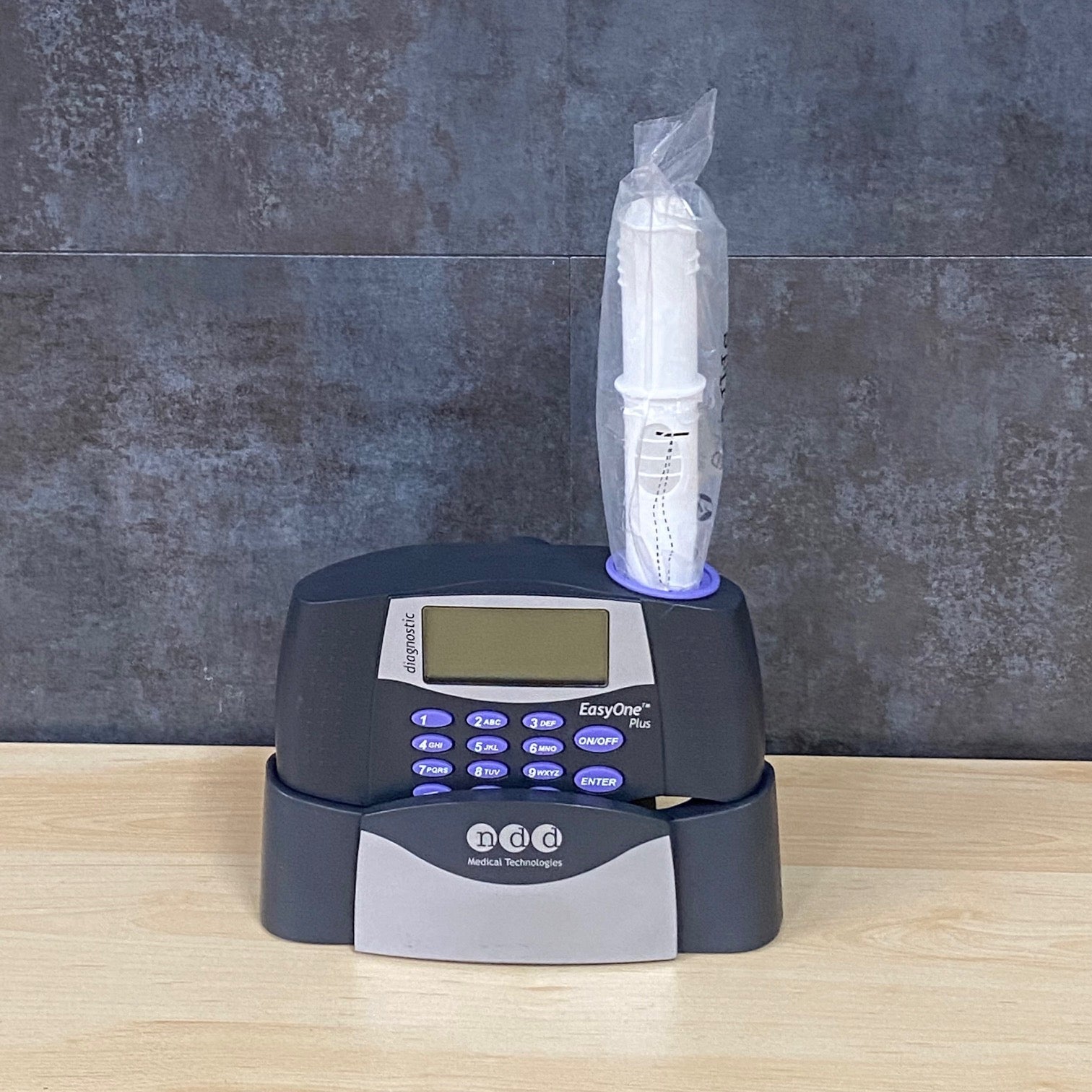 EasyOne Plus Spirometer nnd 2001 ,NDD Angelus Medical and Optical