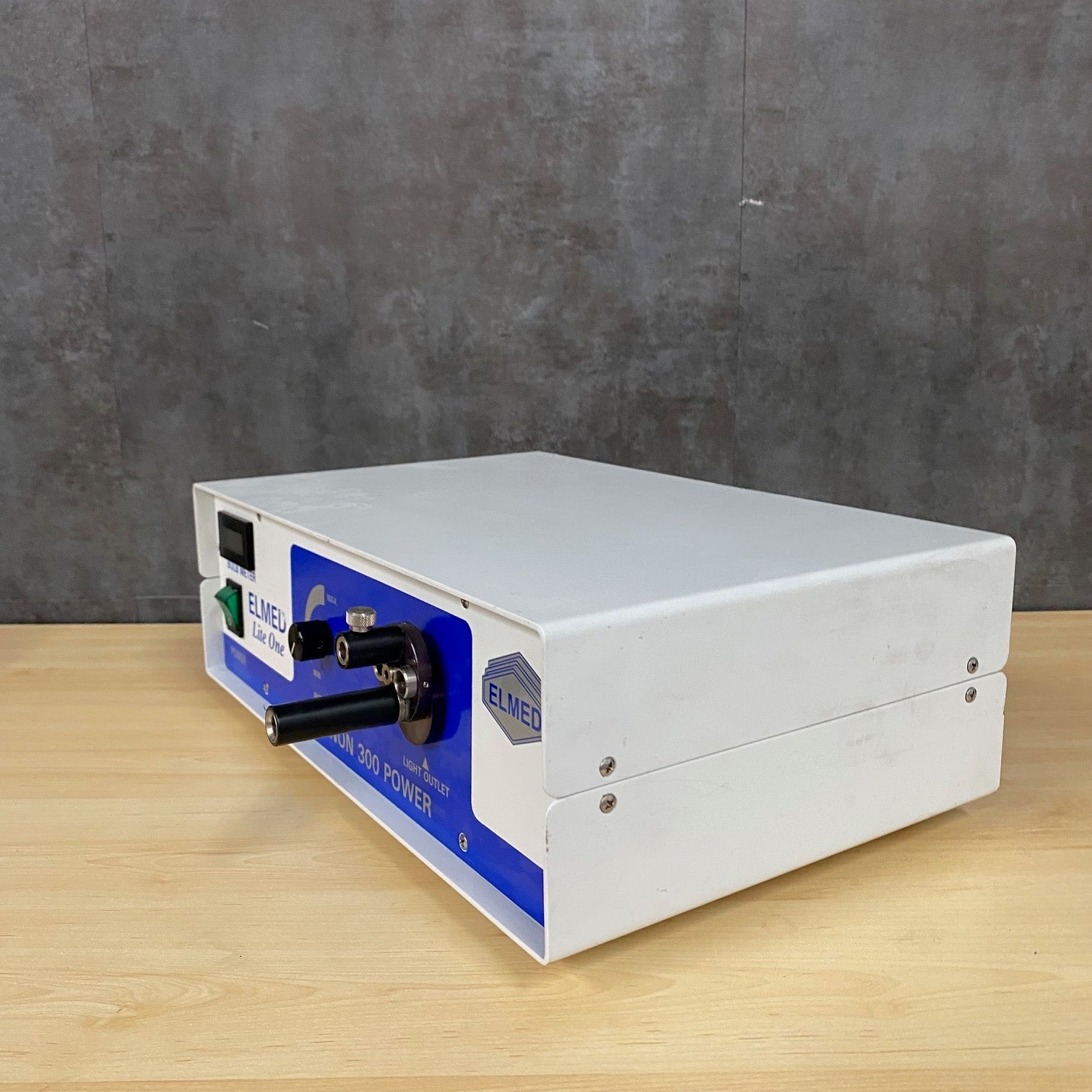 Elmed Lite One Xenon 4 Port Surgical Light Source - Elmed -Angelus Medical