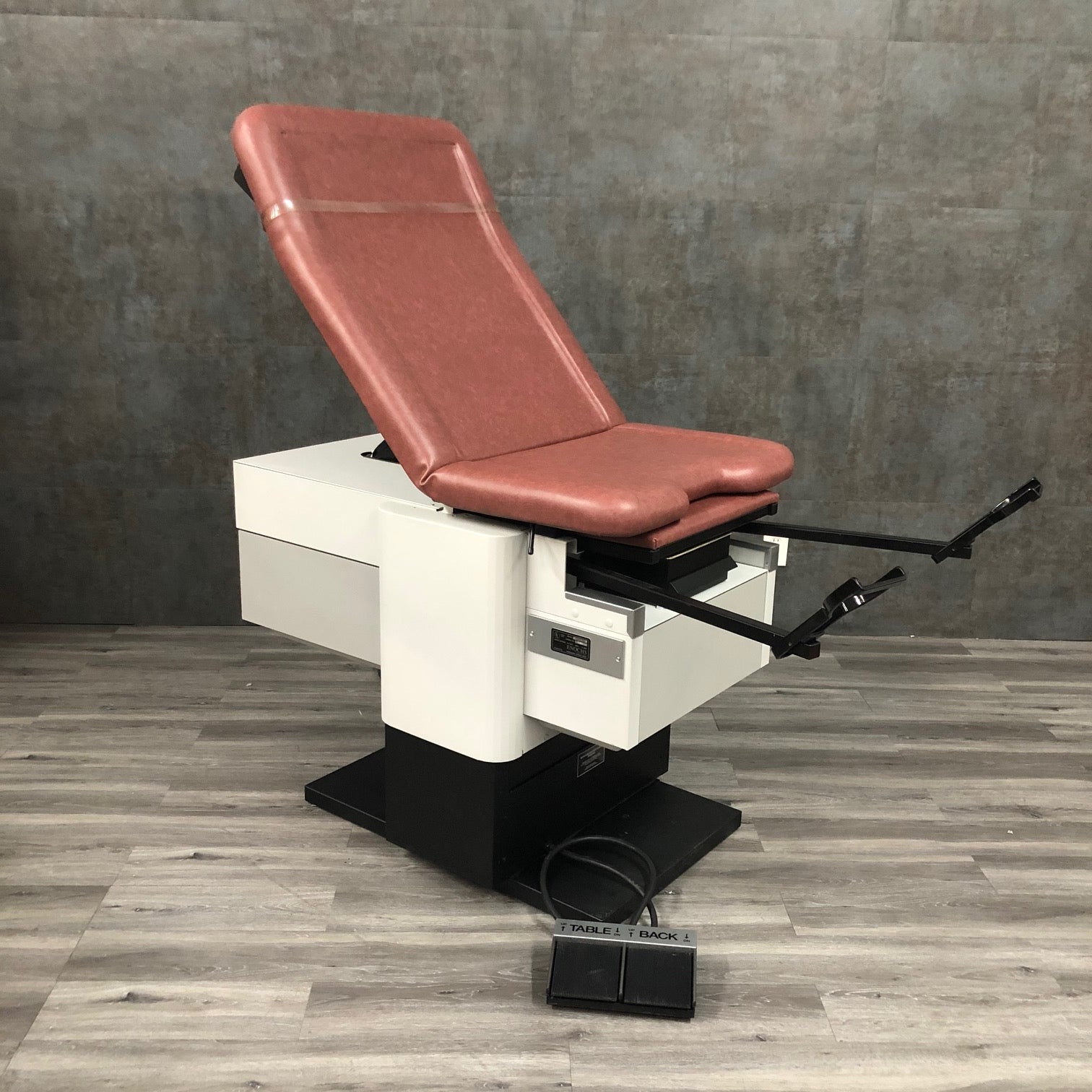 Enochs 4000 Power Exam Table - Enochs -Angelus Medical