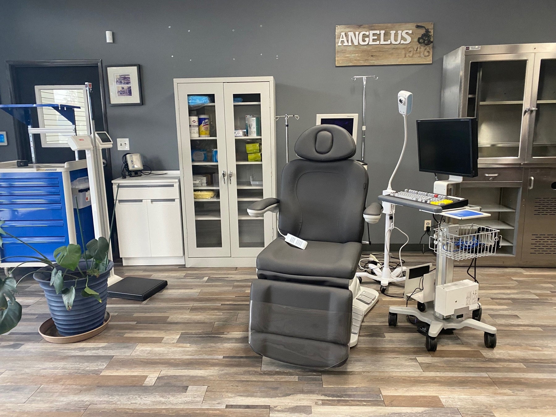 Exam room furniture, medical exam room furniture Angelus Medical and