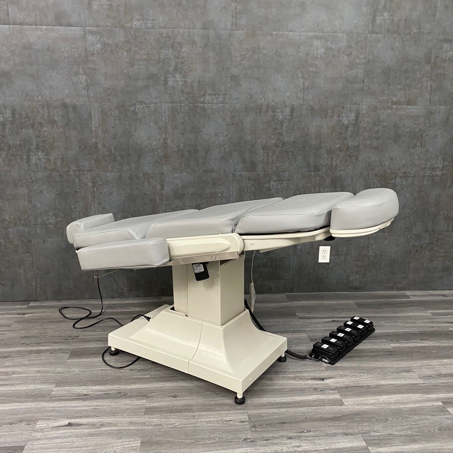 Gifted Touch Mobile Procedure Chair - Mediluxe Gifted Touch -Angelus Medical