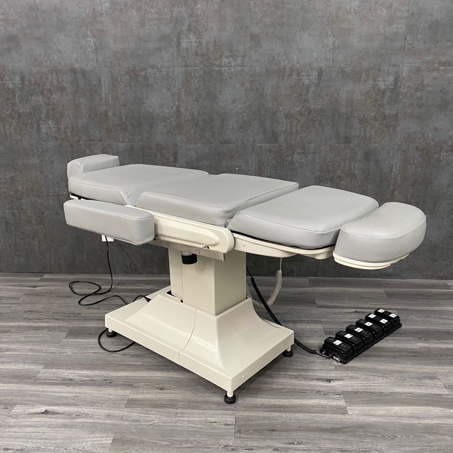 Gifted Touch Mobile Procedure Chair - Mediluxe Gifted Touch -Angelus Medical