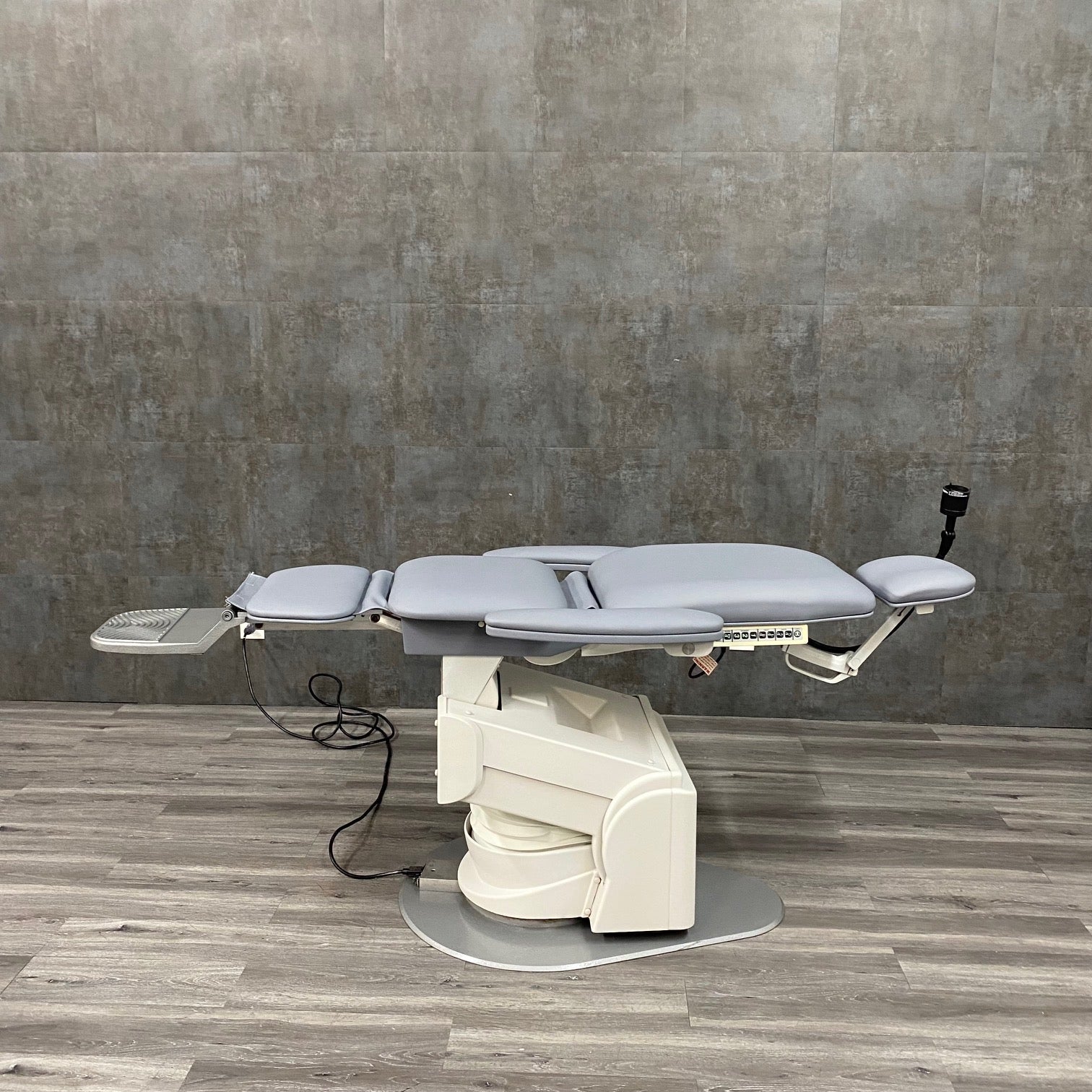 Global SMR MAXI 2700 Exam Chair - SMR Global -Angelus Medical