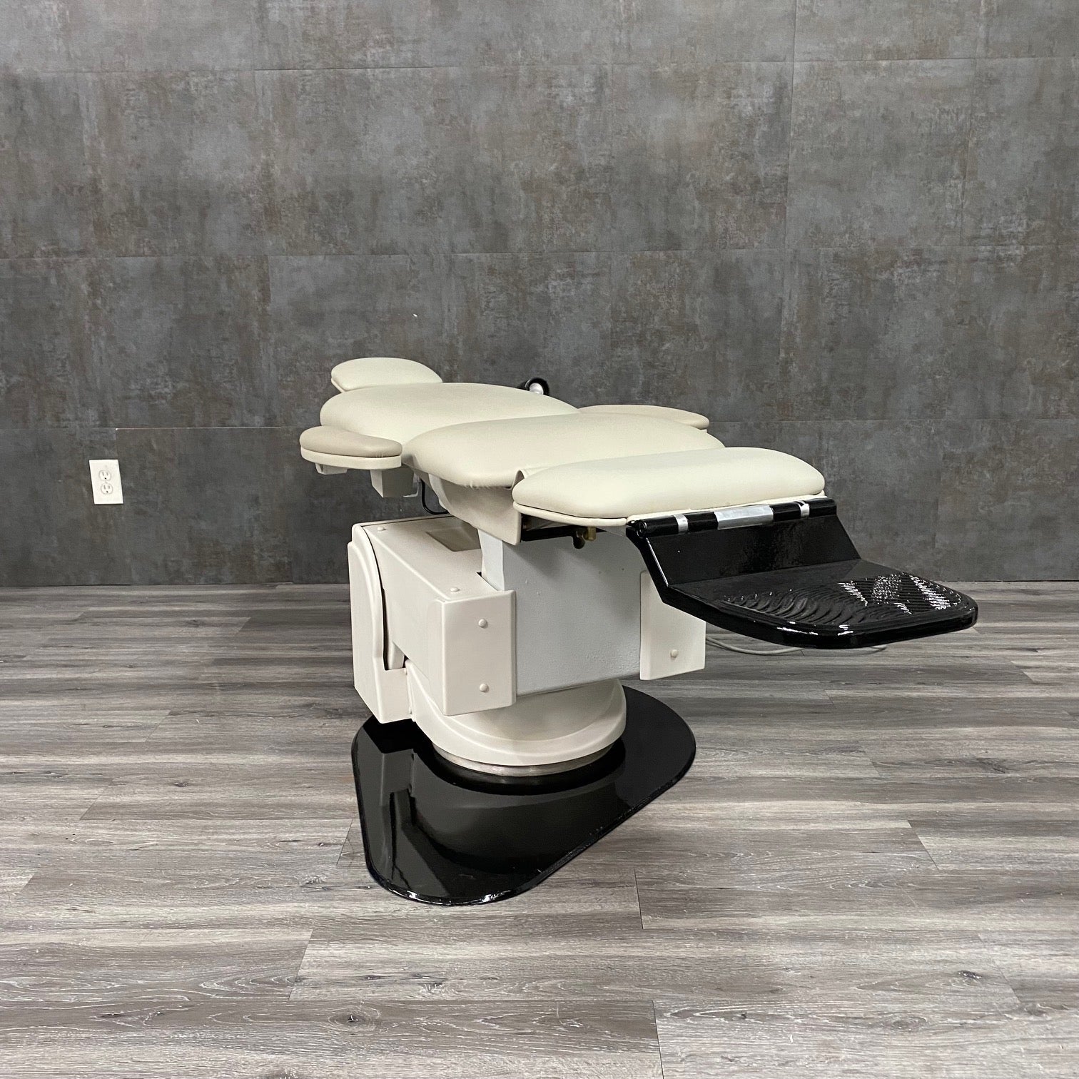 Global SMR MAXI 2700 Exam Chair - SMR Global -Angelus Medical