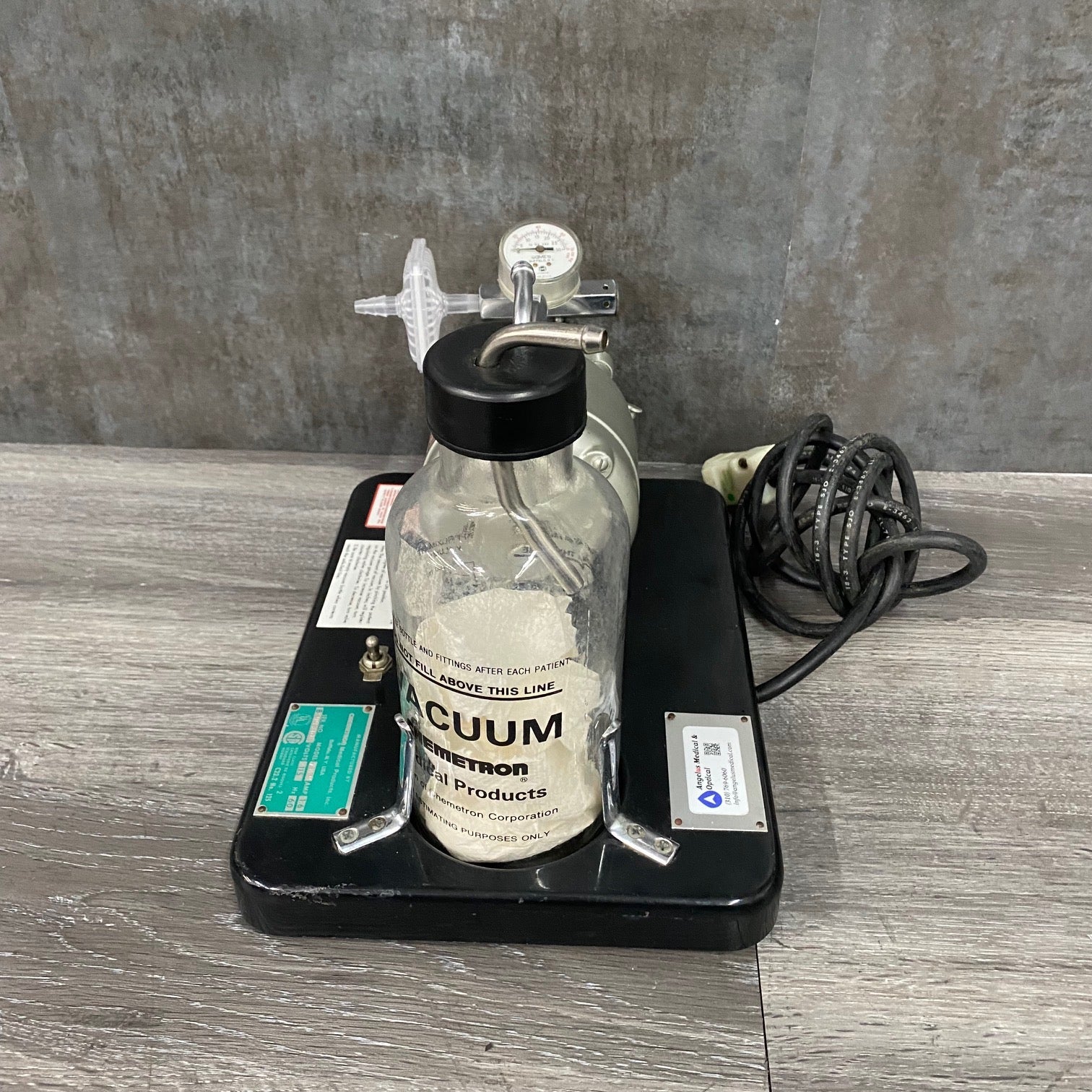 Gomco 789 Portable vacuum pump - Gomco -Angelus Medical