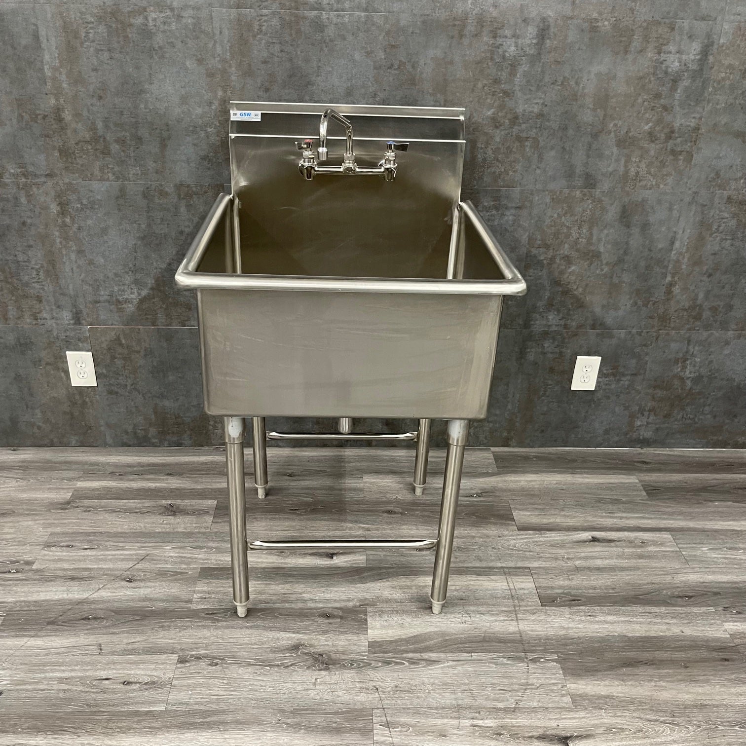 GSW Stainless steel single basin utility Sink (Used) - GSW -Angelus Medical