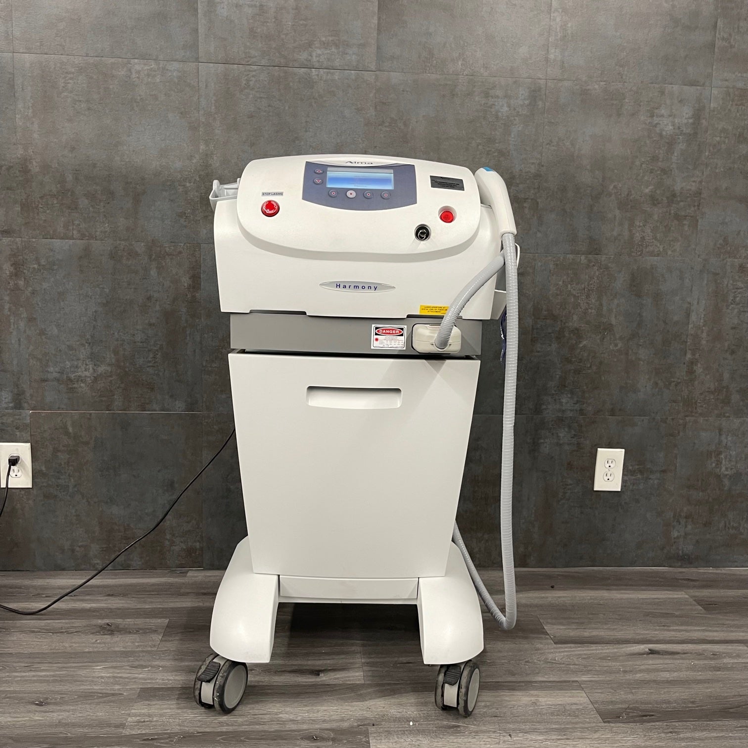 Harmony Alma lasers Unit (Used) - Alma -Angelus Medical