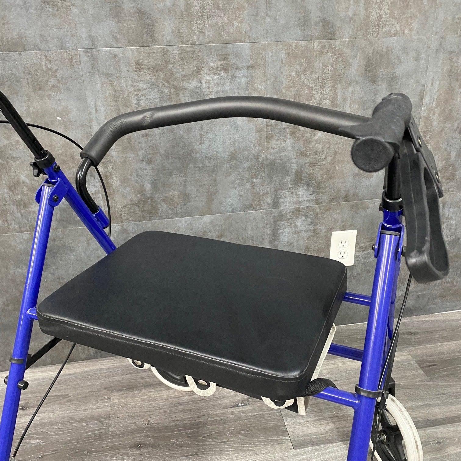 Heavy Duty Barriatric Rollator with storage - NMD -Angelus Medical