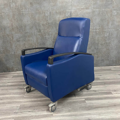 Heavy Duty Medical Recliner / Infusion Chair - Krug -Angelus Medical