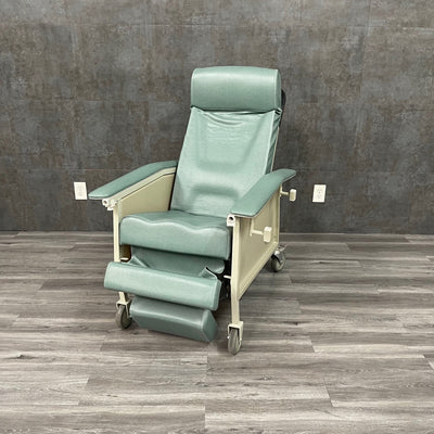 Invacare Clinical Recliner (Used) - Invacare -Angelus Medical