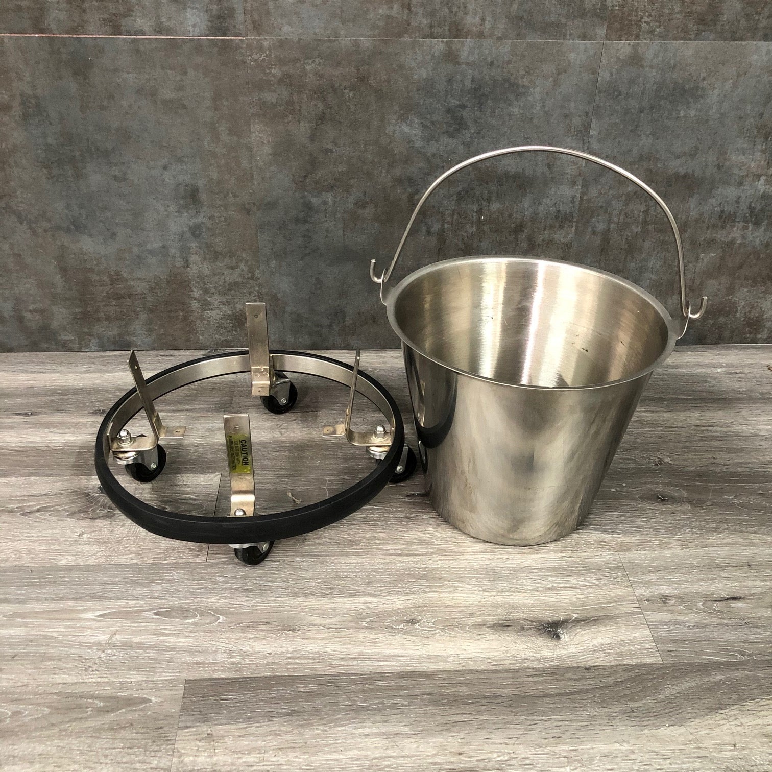 Kick Bucket,medical kick bucket,medical equipment Angelus Medical and Optical