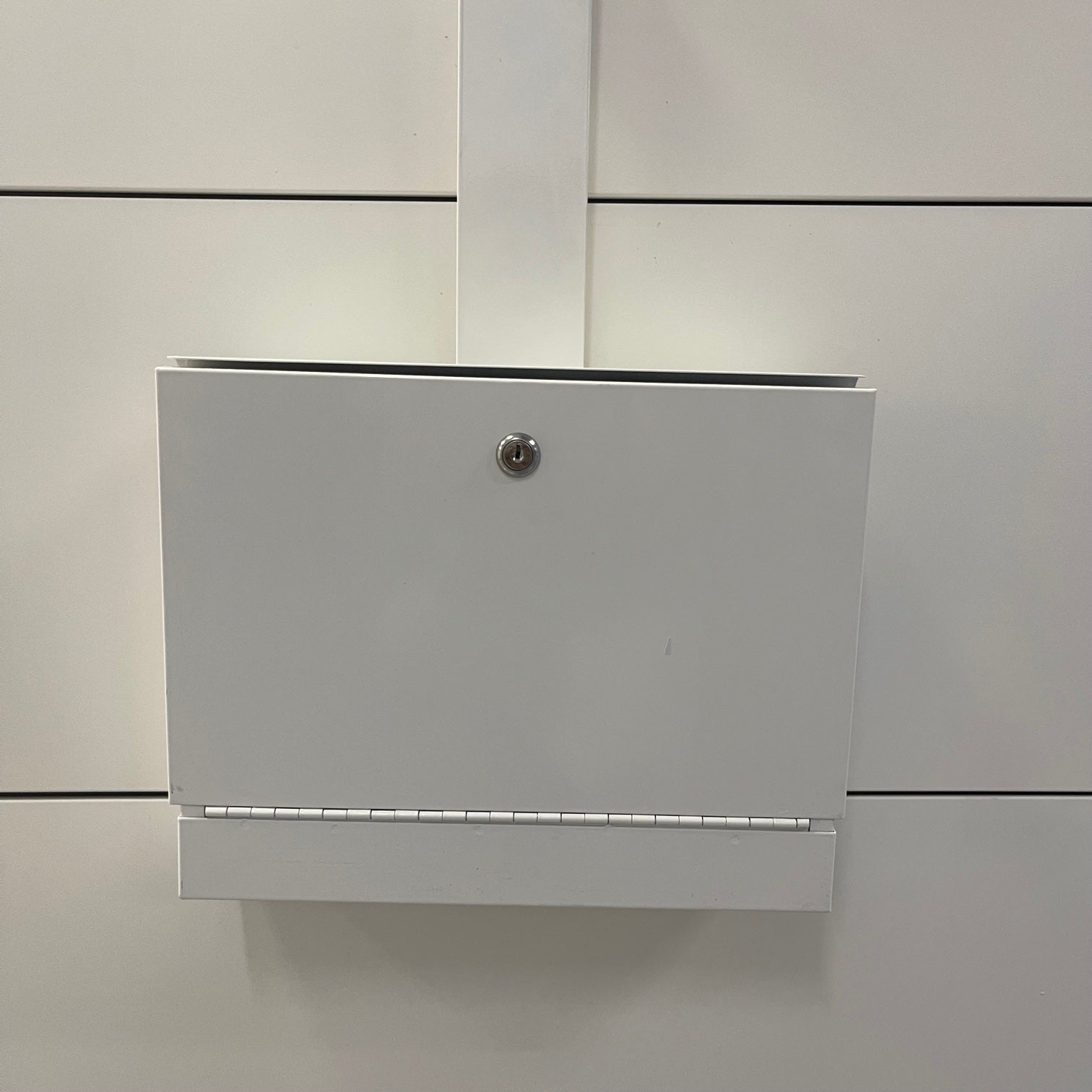 Lab Specimens Lock Box (Used) - – Angelus Medical and Optical