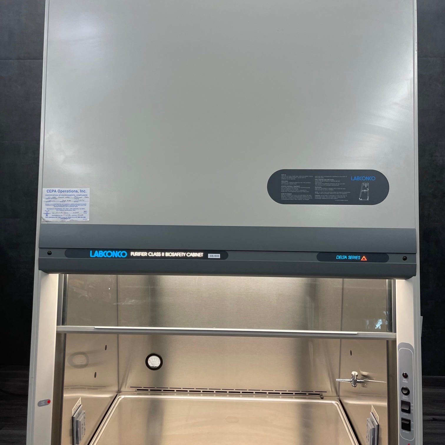 Labconco purifier Biosafety Cabinet (Used) - Lobconco -Angelus Medical