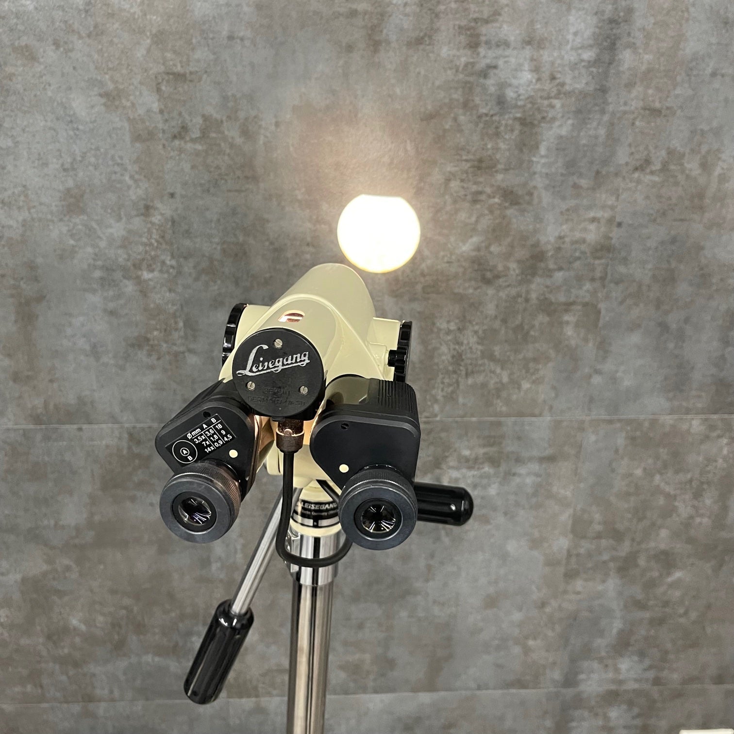 Leisegang Colposcope 1 (Refurbished) - Leisegang -Angelus Medical