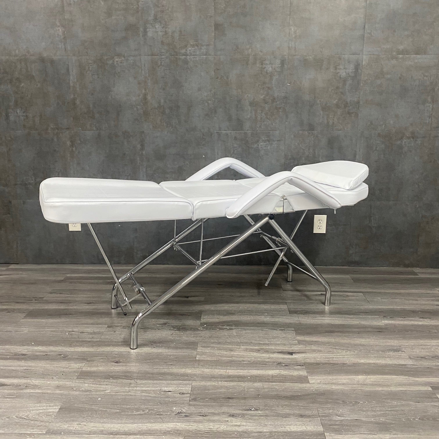 Manual Spa / Facial / Treatment Table - NMD -Angelus Medical