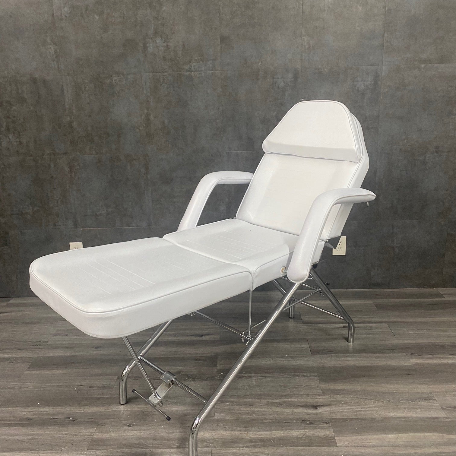 Manual Spa / Facial / Treatment Table - NMD -Angelus Medical