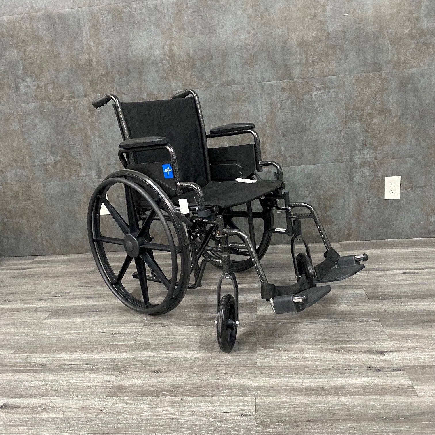 Medline Folding Manual Wheel chair - Medline -Angelus Medical