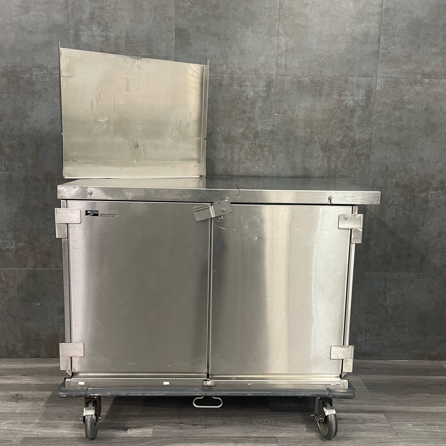 Metro Stainless Steel Surgical Case Cart - Metro -Angelus Medical