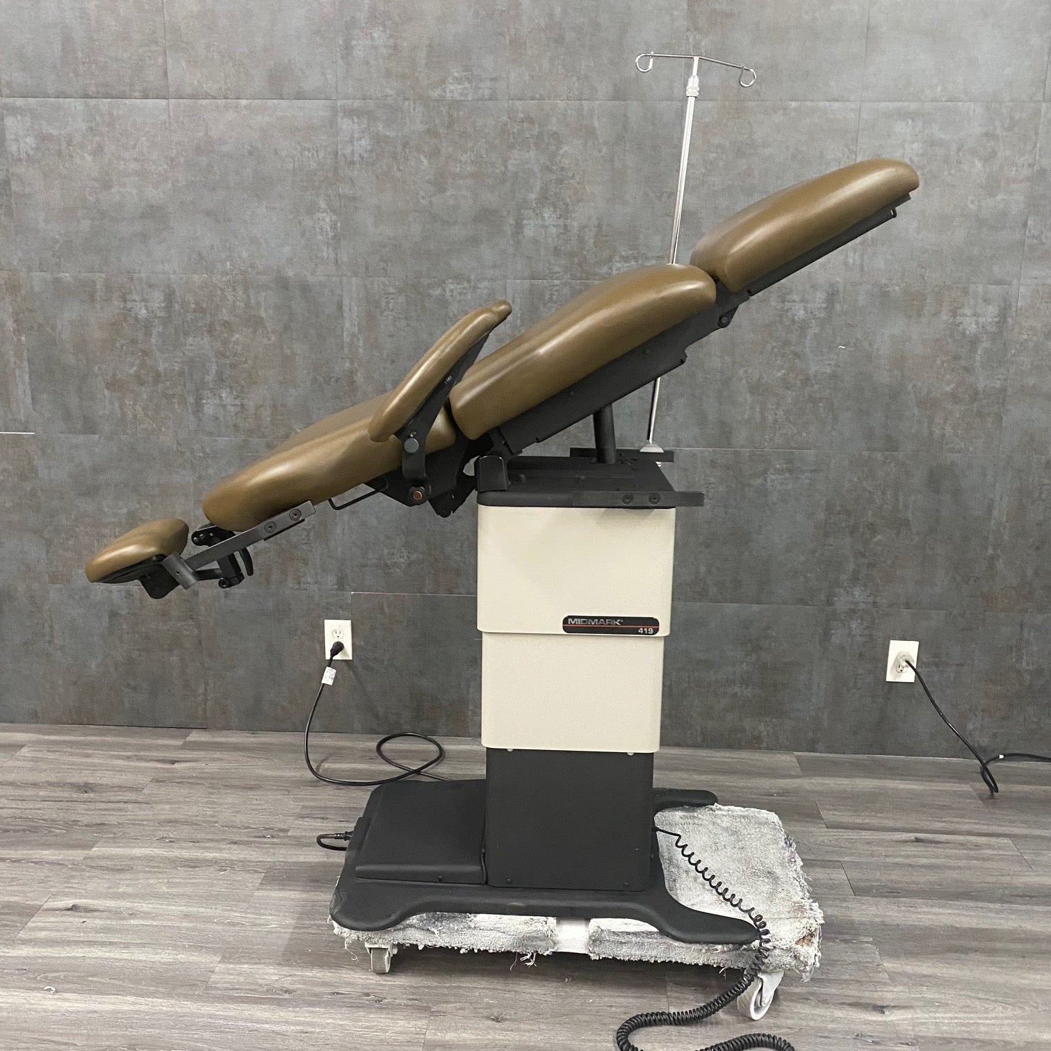 Midmark 419 Procedure Chair - Midmark Ritter -Angelus Medical