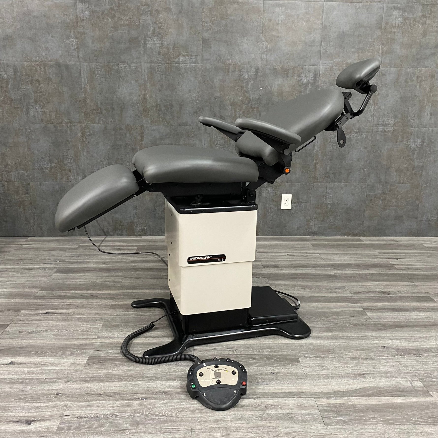 Midmark 419 Procedure Chair - Midmark Ritter -Angelus Medical