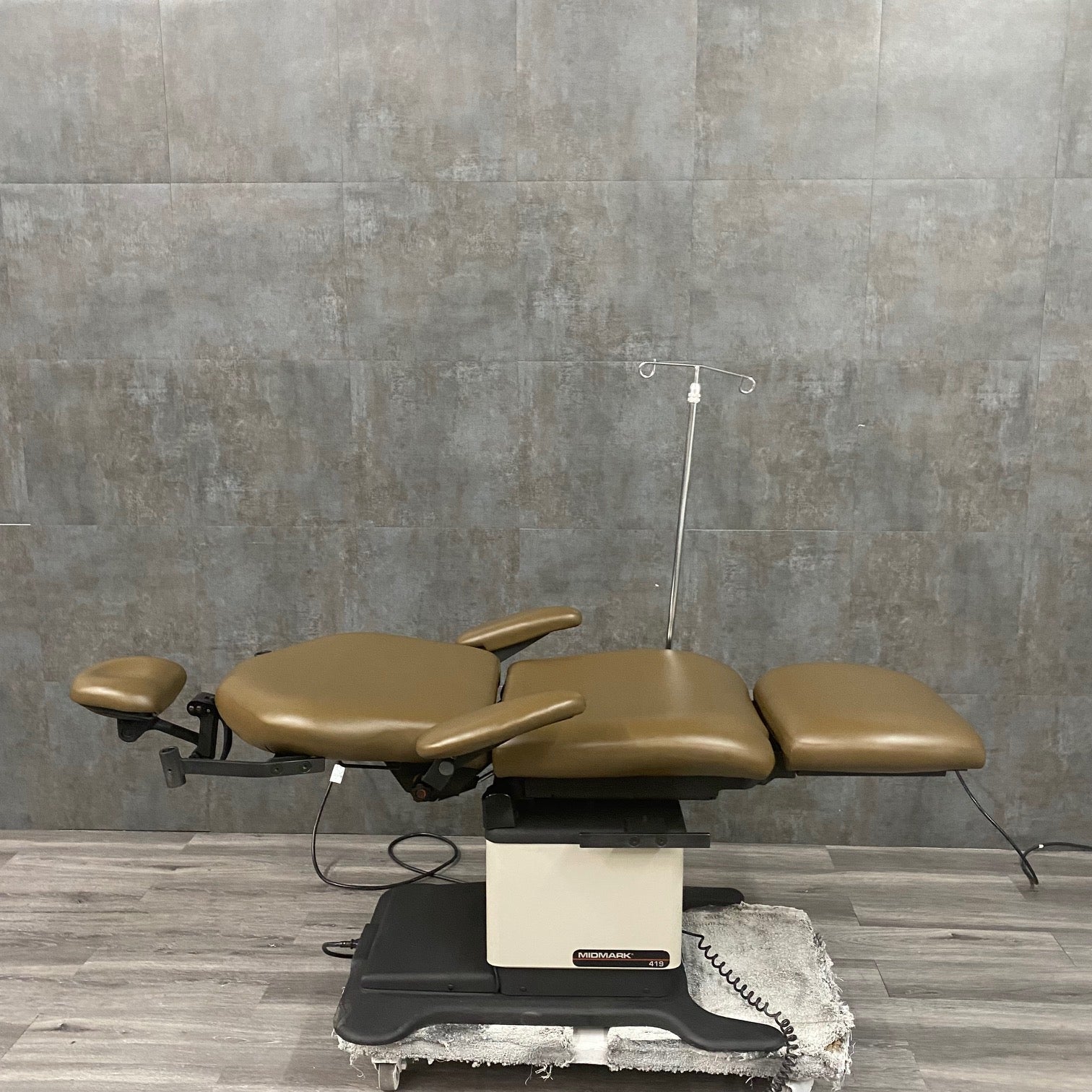Midmark 419 Procedure Chair - Midmark Ritter -Angelus Medical
