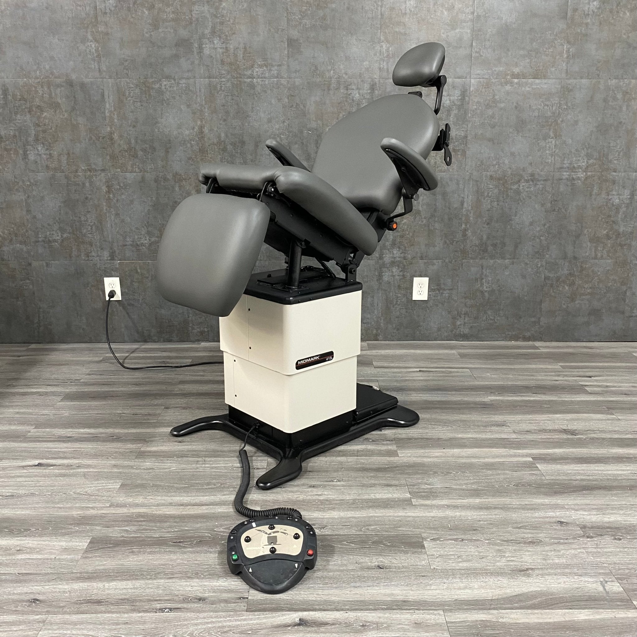 Midmark 419 Procedure Exam Chair - – Angelus Medical and Optical