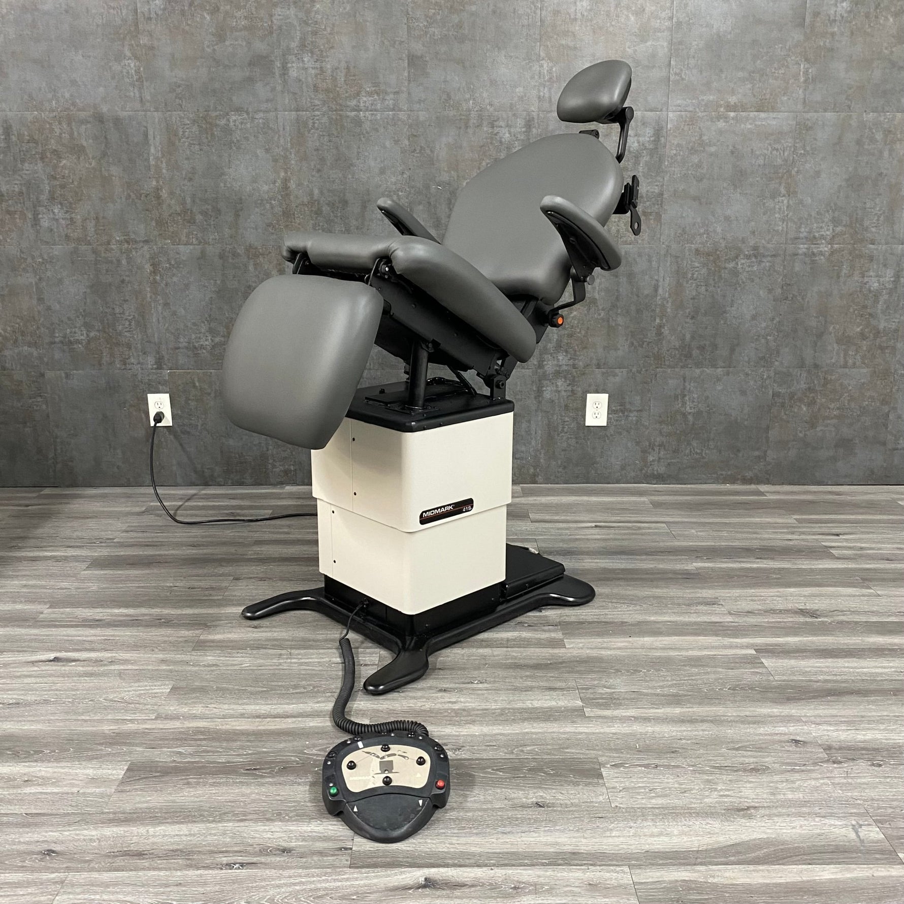 Midmark 419 Procedure Chair - Midmark Ritter -Angelus Medical