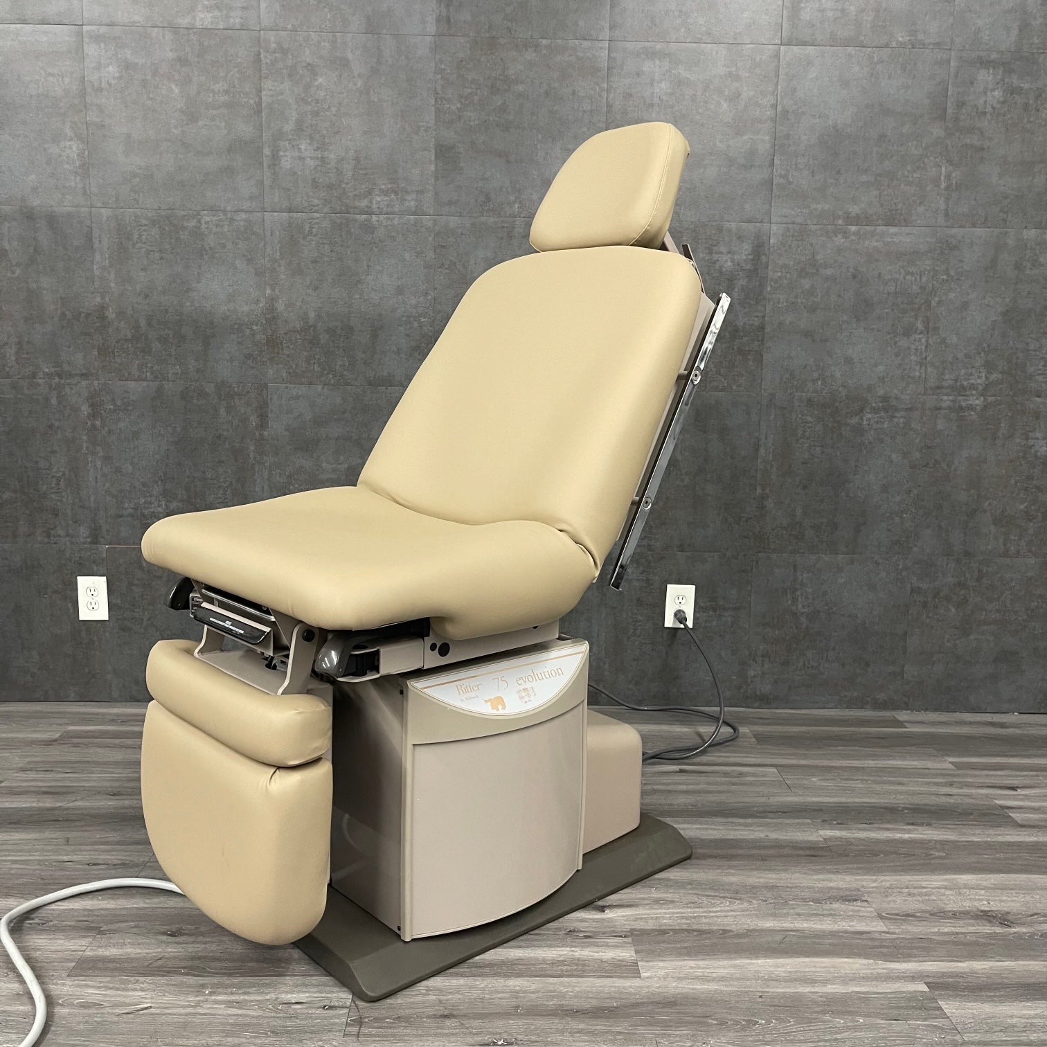 Midmark 75 Evolution Power Procedure Table - Midmark Ritter -Angelus Medical