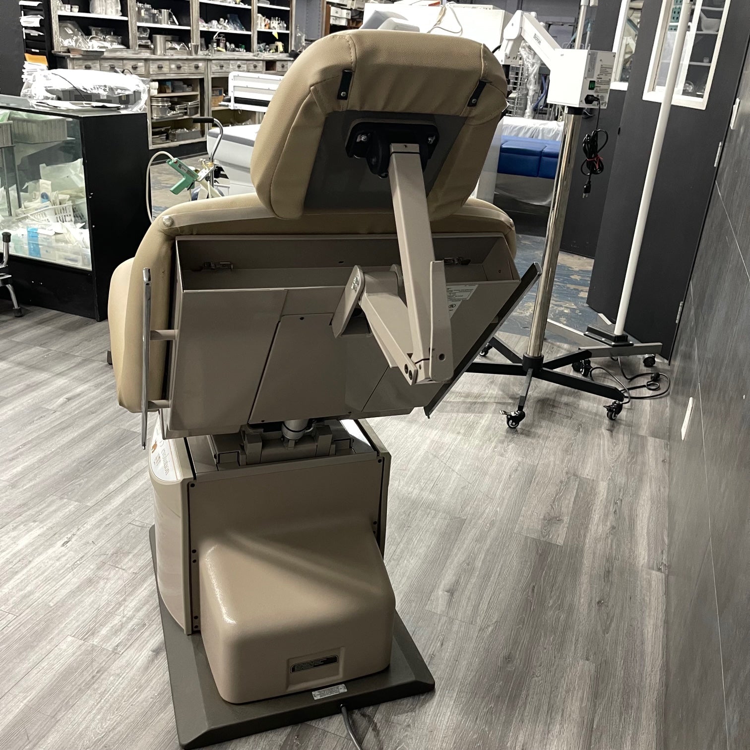 Midmark 75 Evolution Power Procedure Table - Midmark Ritter -Angelus Medical