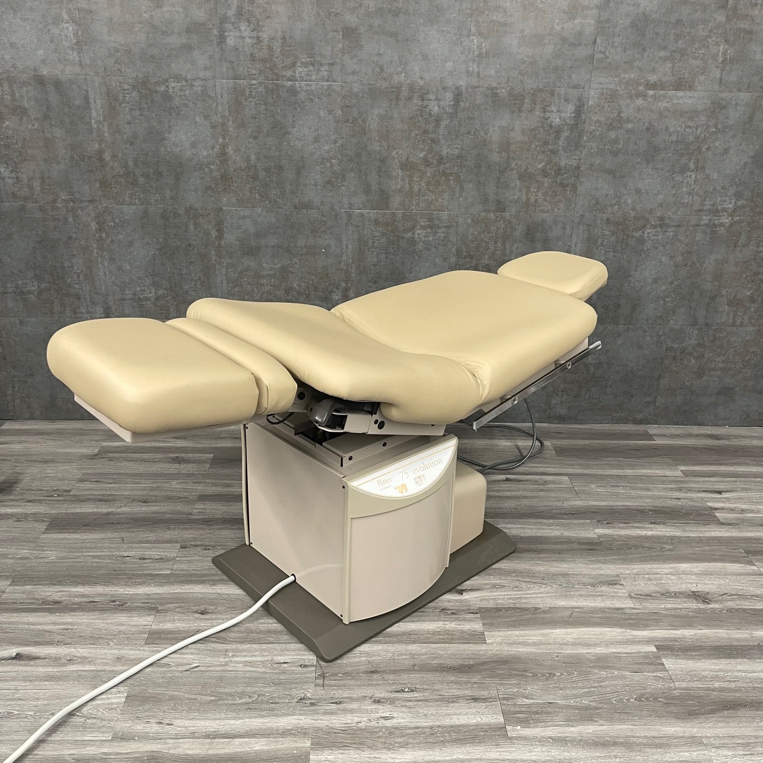 Midmark 75 Evolution Power Procedure Table - Midmark Ritter -Angelus Medical