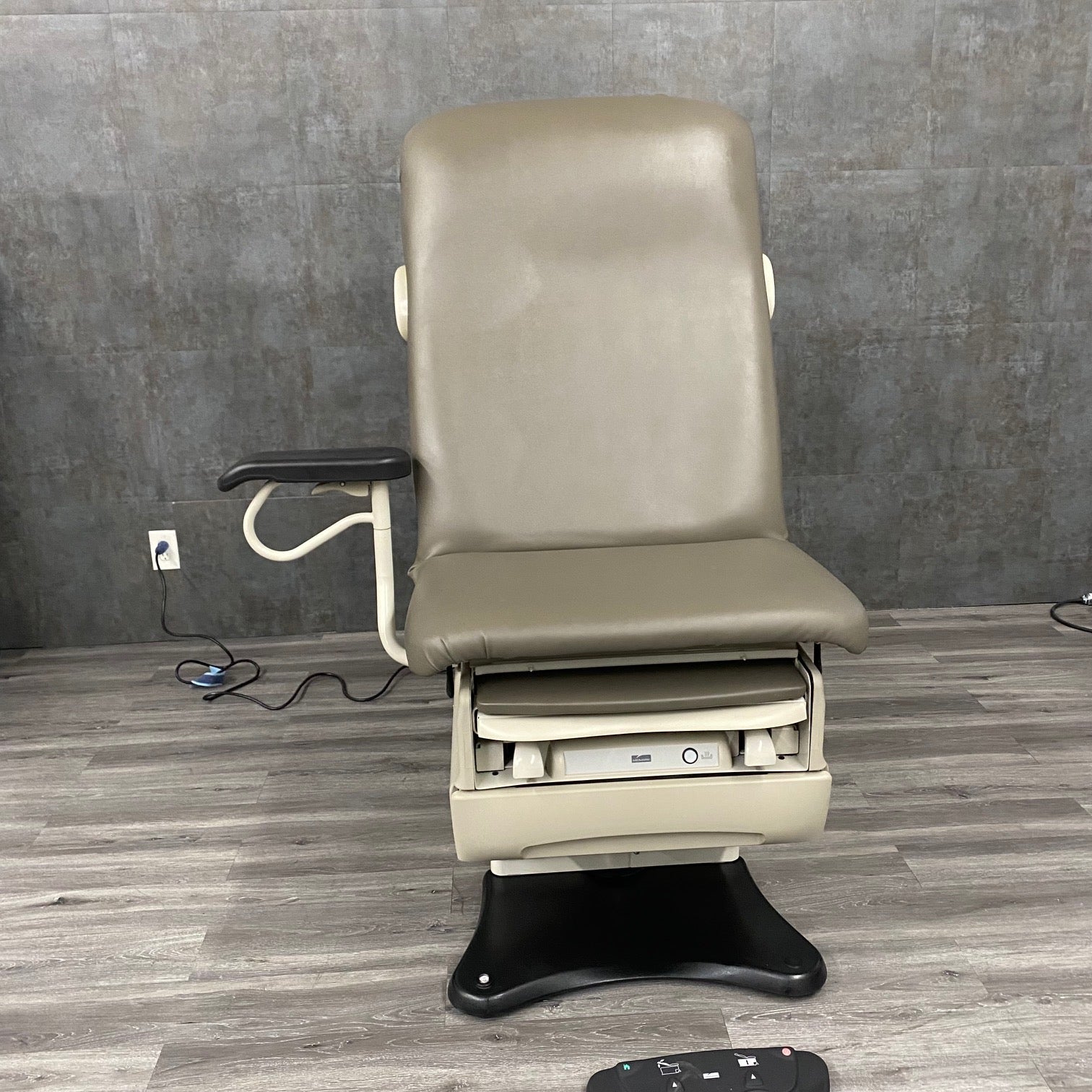 Midmark Adjustable Arm Rest - Pair - Midmark Ritter -Angelus Medical