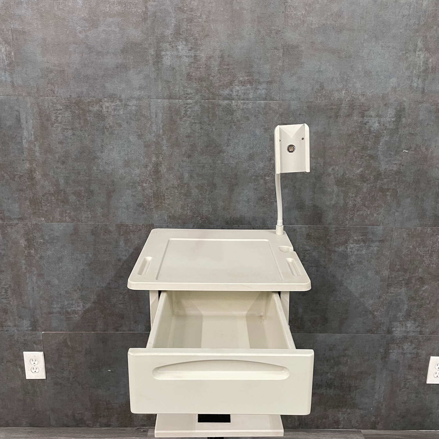 Midmark Mobile ECG Cart - Midmark -Angelus Medical