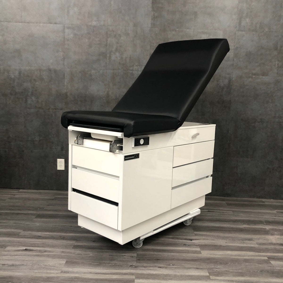 Midmark Ritter 104 series Exam Table - Midmark -Angelus Medical