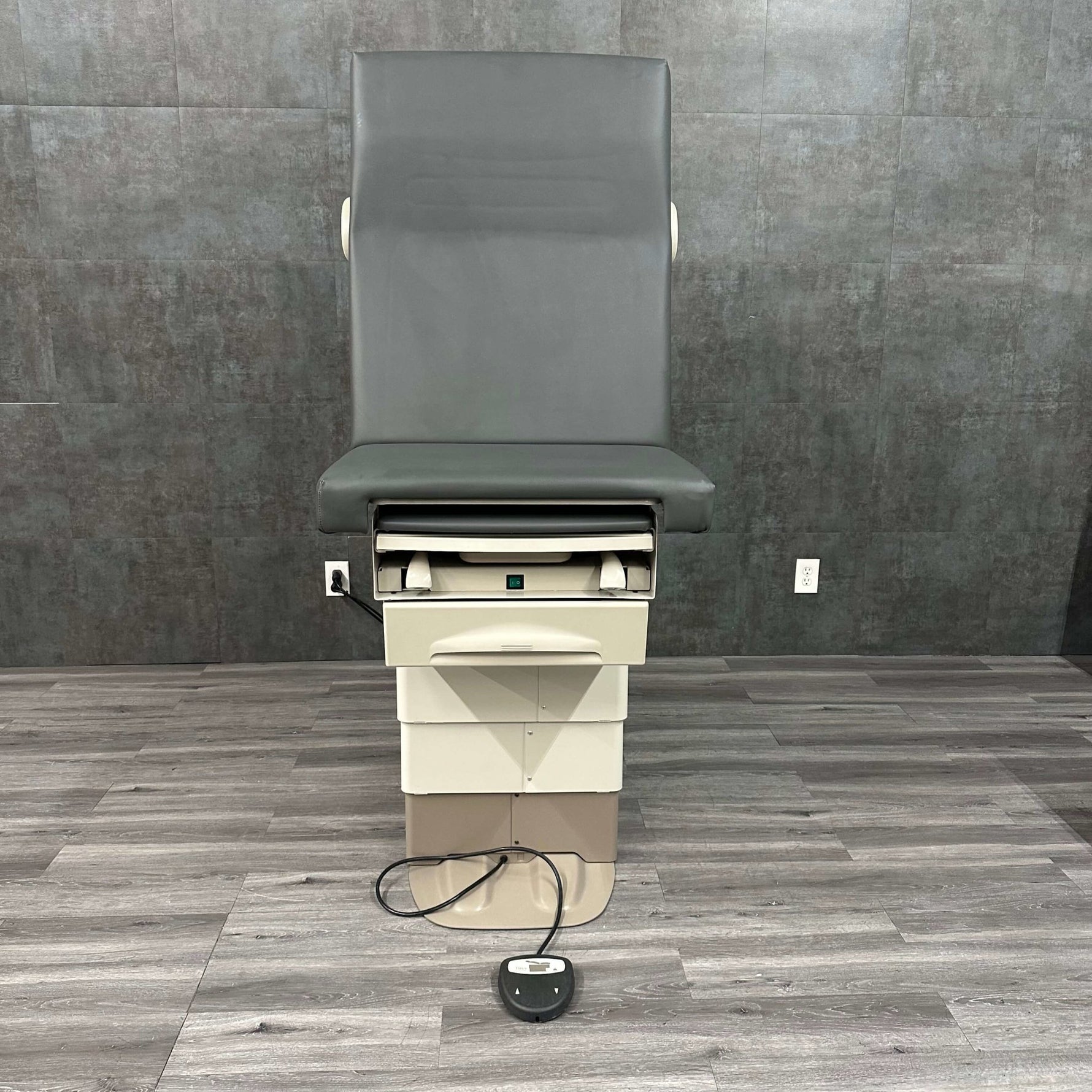 Refurbished Midmark Ritter Power Exam Table  near me