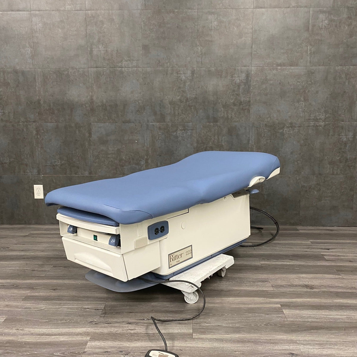 Buy Midmark Ritter 222 Power Exam Table Near Me in Los Angeles ...