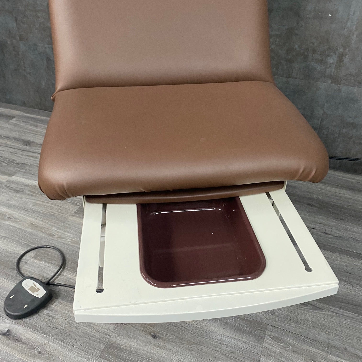Midmark Ritter 222 Power Exam Table - Custom Color for sale in LAX Los Angeles